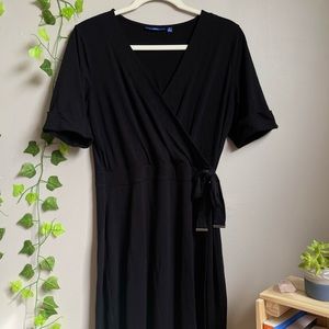 Used once, APT. 9 black short sleeve dress (M)